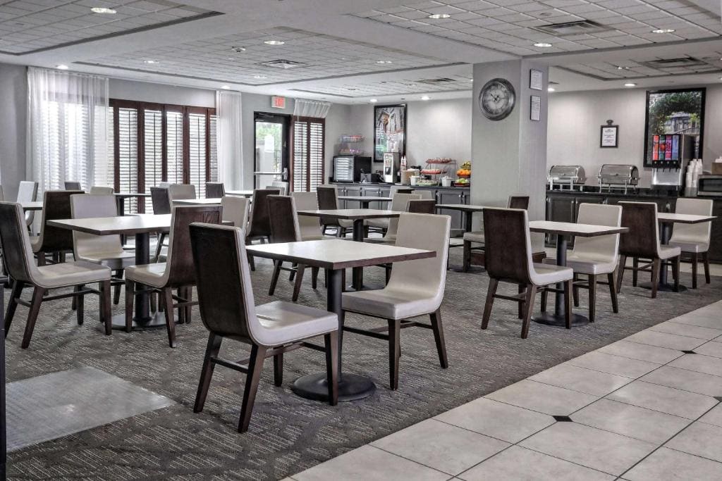 Wingate by Wyndham Savannah Pooler - View 4