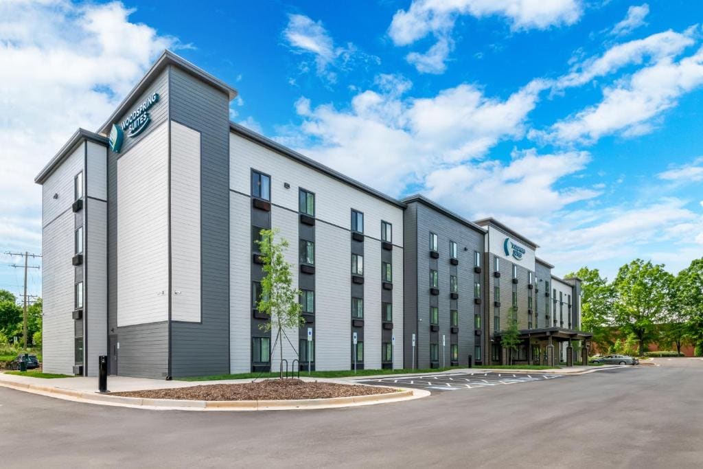 WoodSpring Suites Charlotte Northlake - View 2