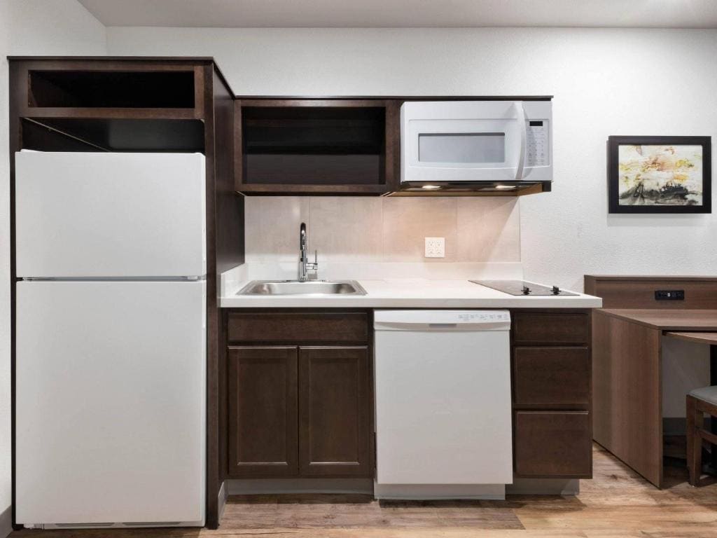 WoodSpring Suites Charlotte Northlake - View 5