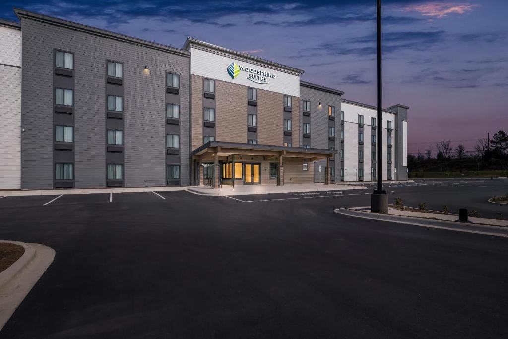 WoodSpring Suites Charlotte Northlake - Main view