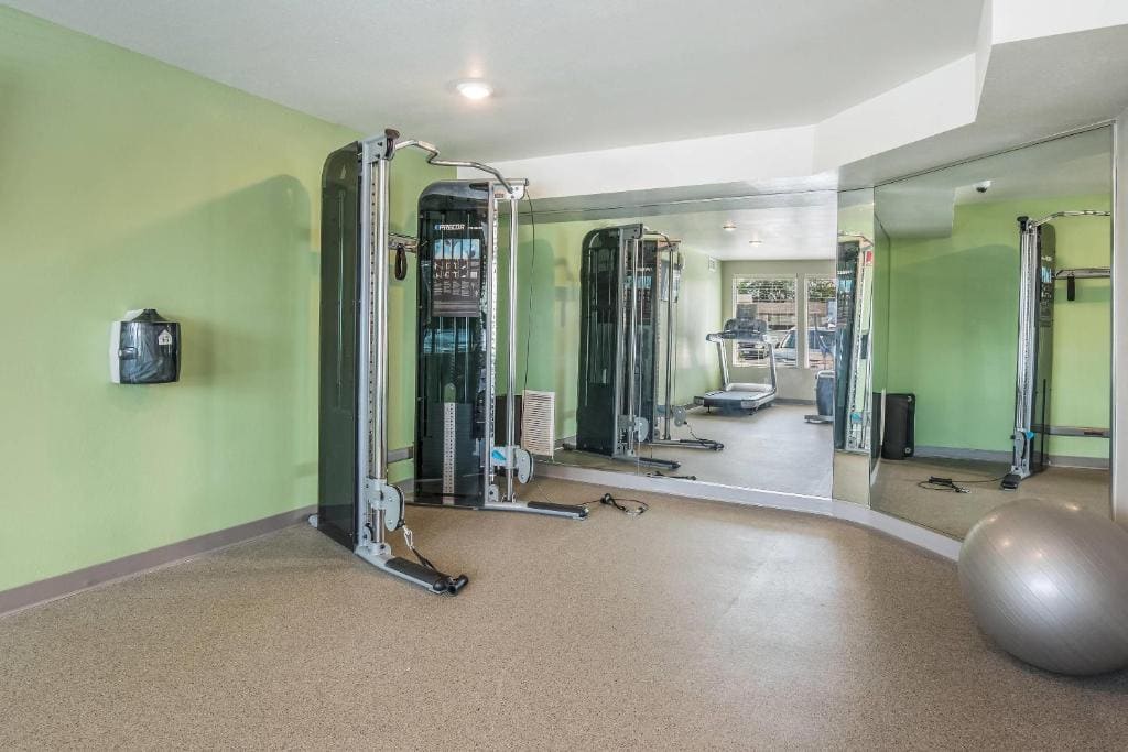 WoodSpring Suites Chicago Midway - View 2