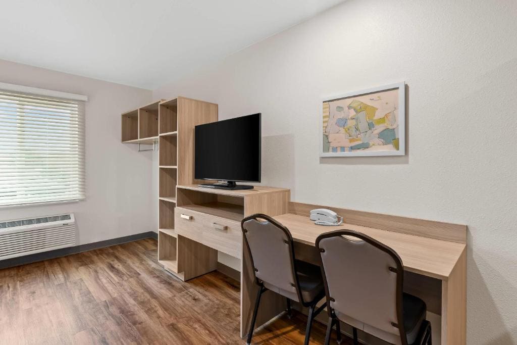WoodSpring Suites Richmond Airport - View 5