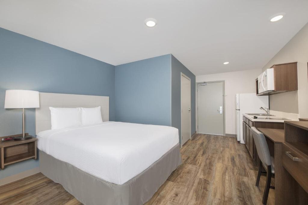 WoodSpring Suites Savannah Pooler - View 4