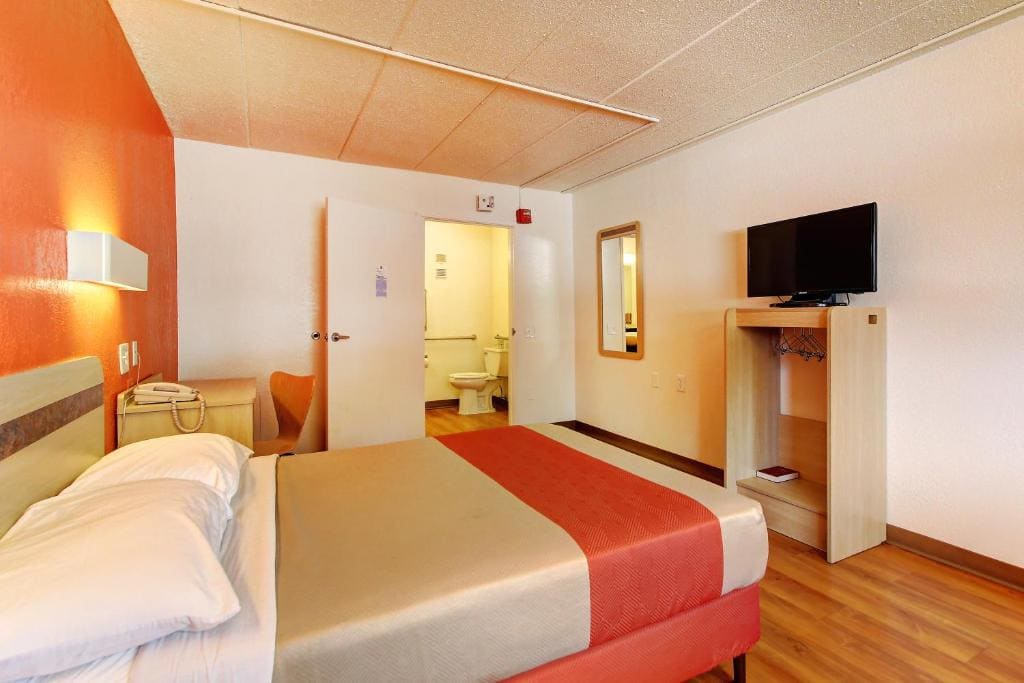 Motel 6-York, PA - View 2