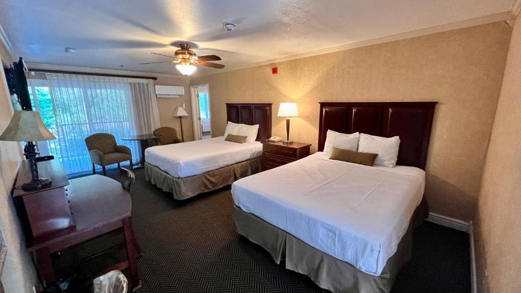 Yosemite View Lodge - View 2