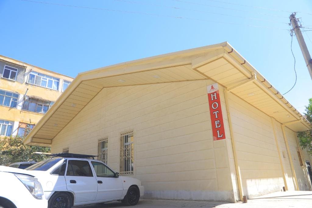Guest House Silver - Main view