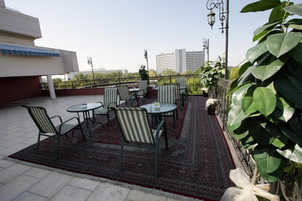 Le Grande Plaza Hotel - View 7