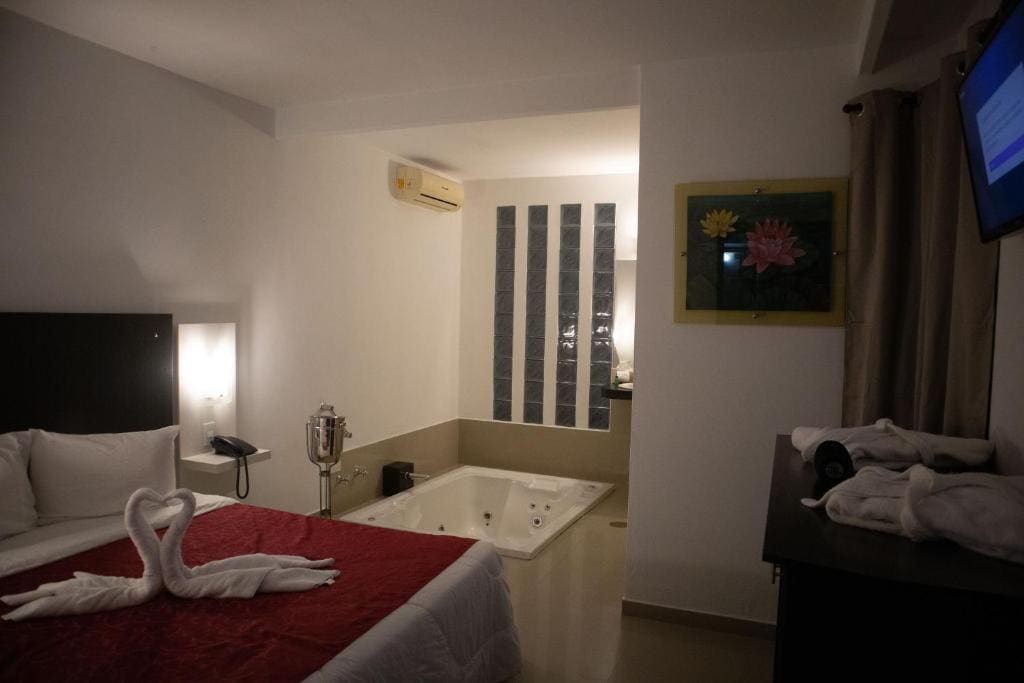 Hotel Los Lirios - View 2