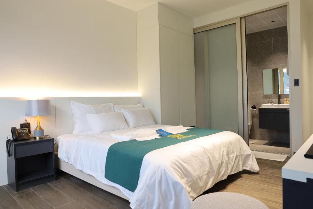 Ao Tien Harbour Boutique Hotel - View 2
