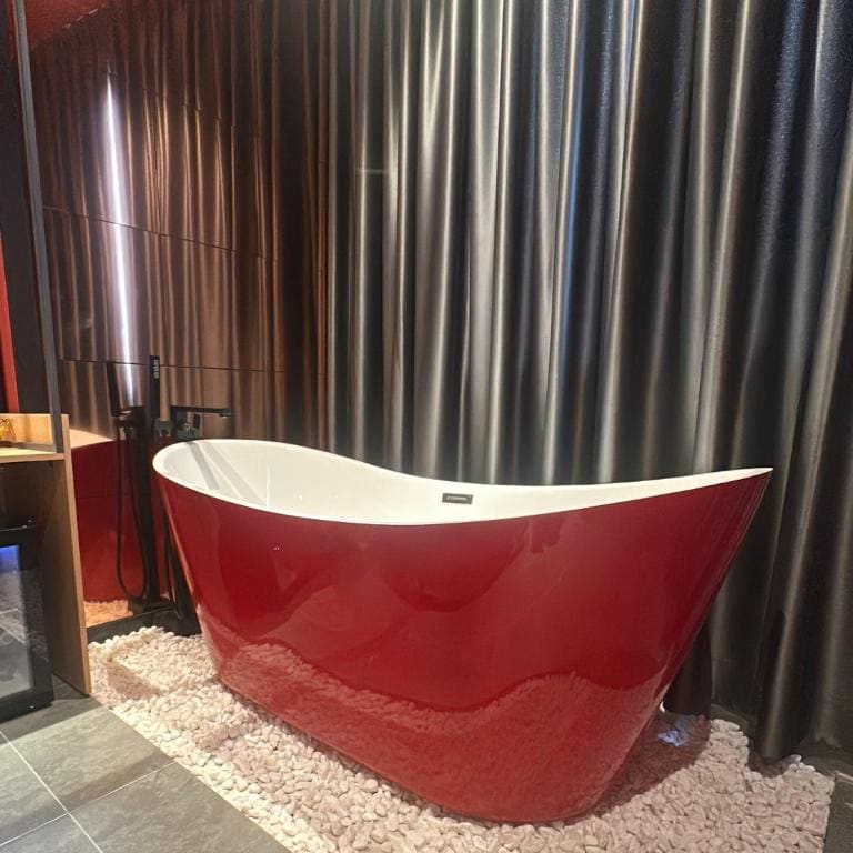 Couple Hotel - Khách Sạn Tình Yêu Hóc Môn - View 2