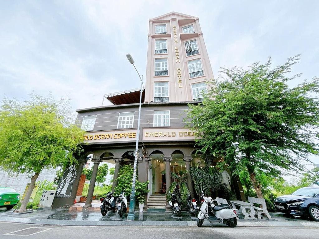 EMERALD OCEAN HOTEL - Main view