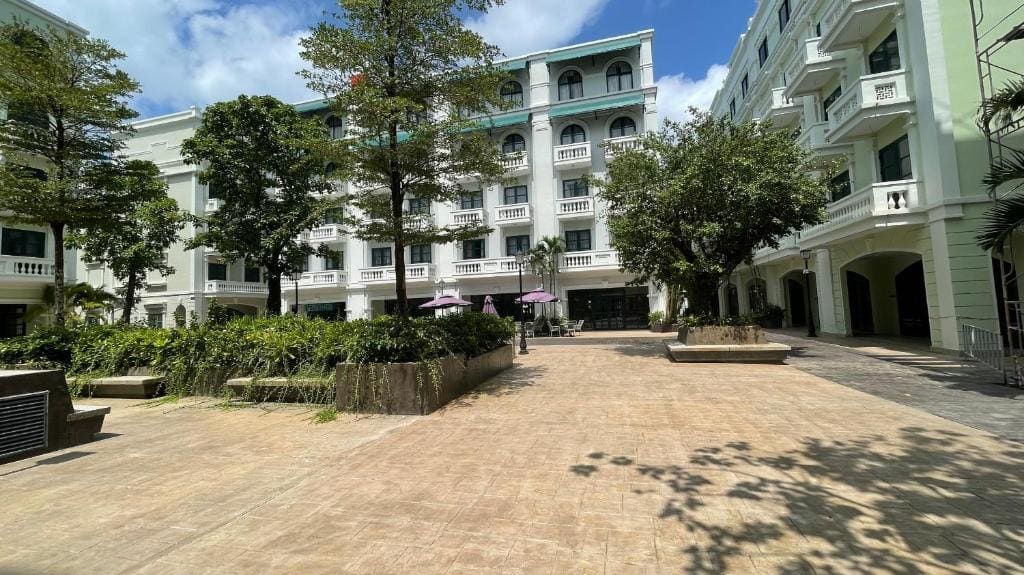 Golden Dragon Hotel - Main view