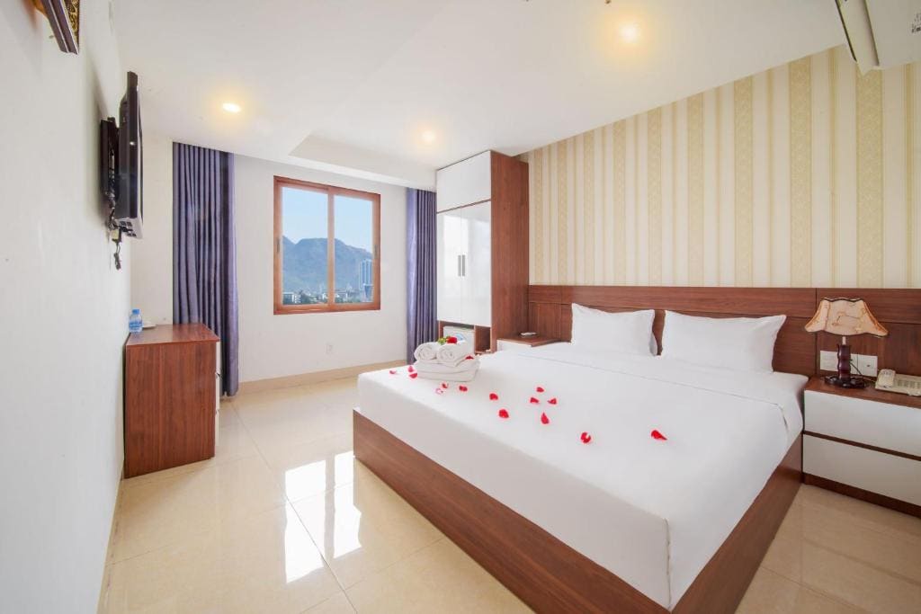 Ha Nhung Hotel Nha Trang - Main view