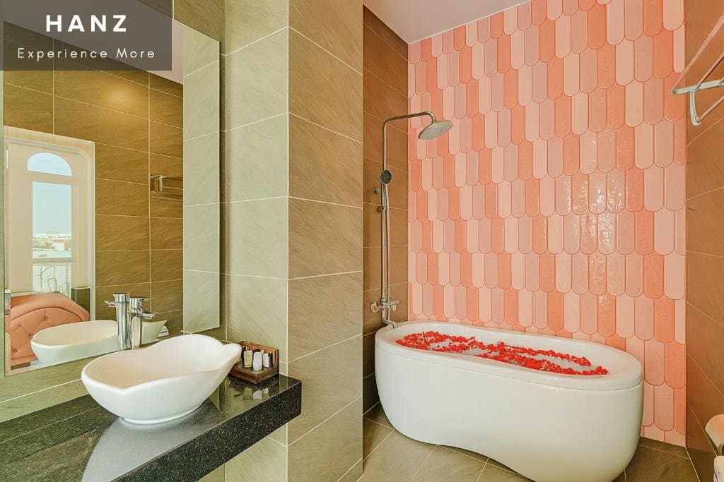 S79 Hotel T68 - View 3