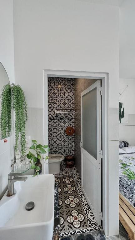 Nhà nghỉ IZUMI Phương Trang - Προβολή 5