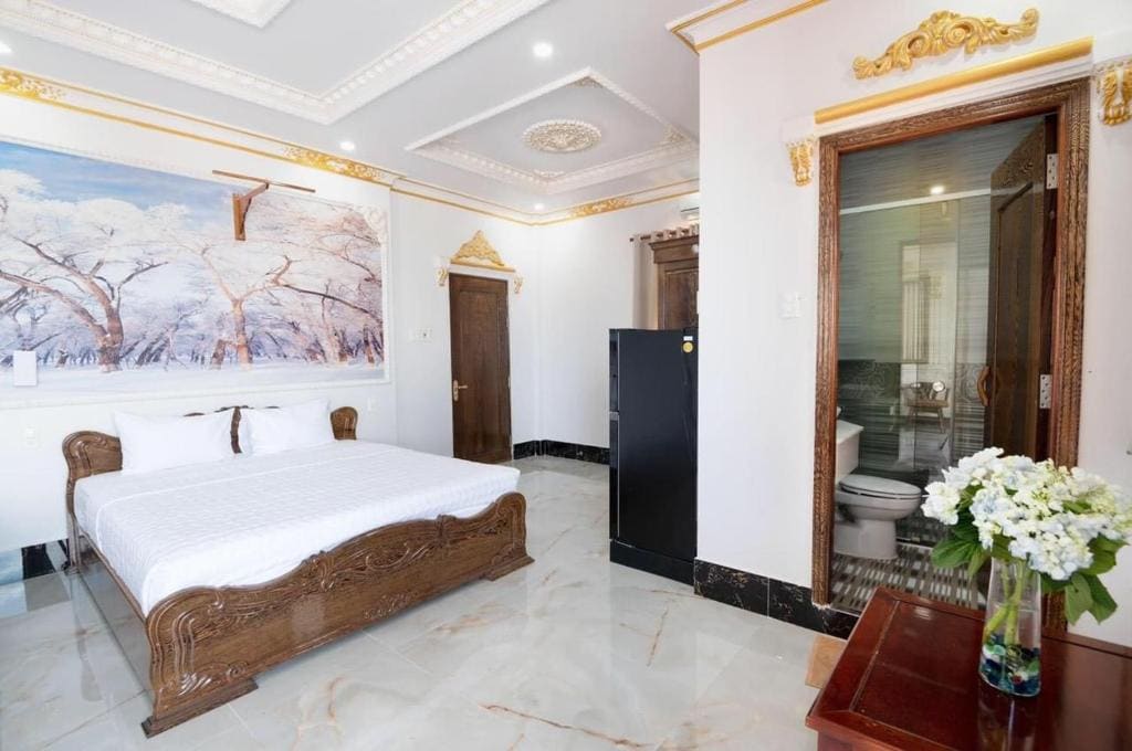 Little Saigon Hotel - View 2