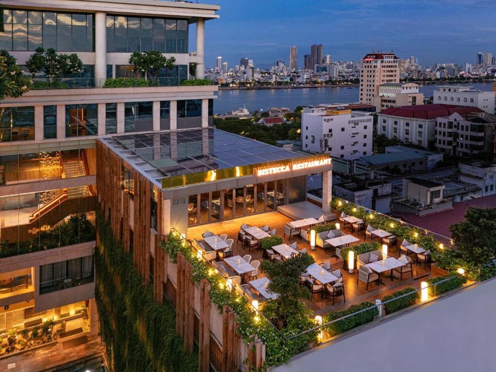 New Orient Hotel Da Nang - Main view