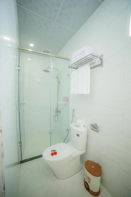Nhật Nguyên Hotel - View 5