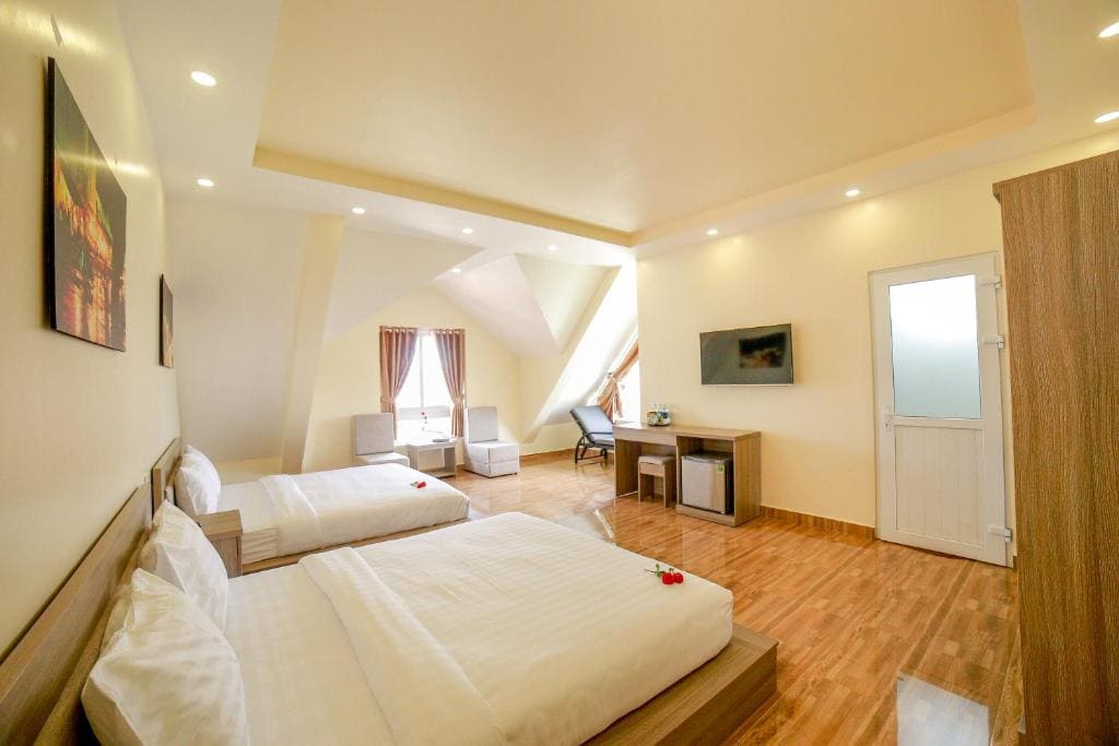 Nhật Nguyên Hotel - View 6