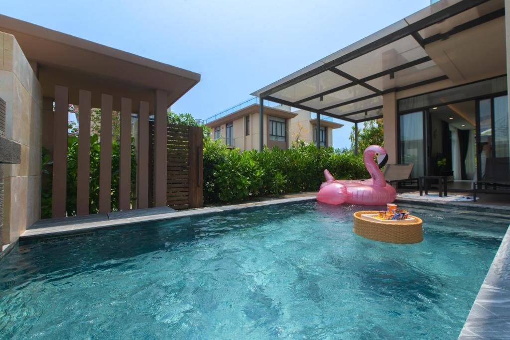 Seascape Villas In Long Beach Cam Ranh - Main view