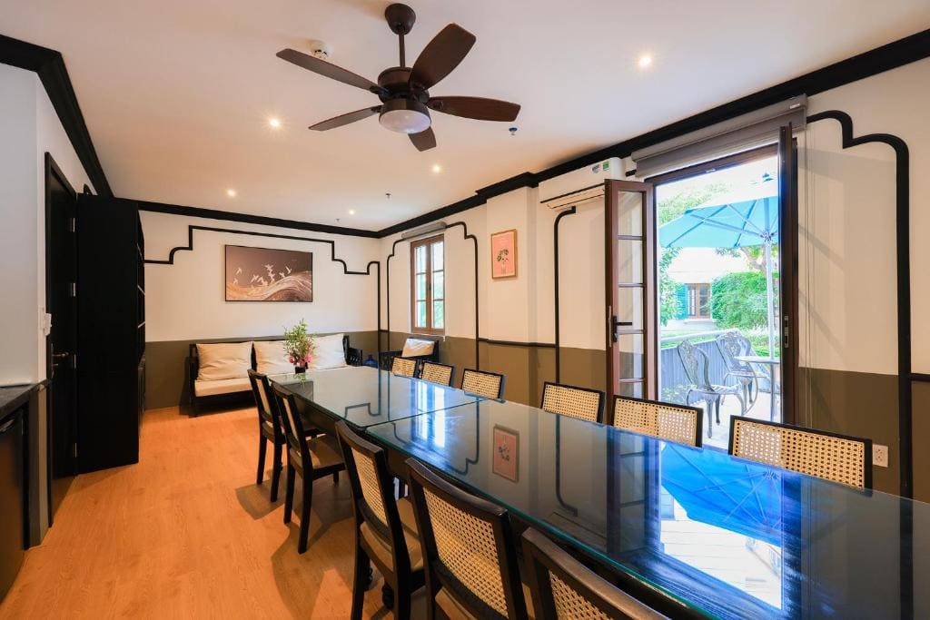 SUNSET BAY RETREAT - View 3