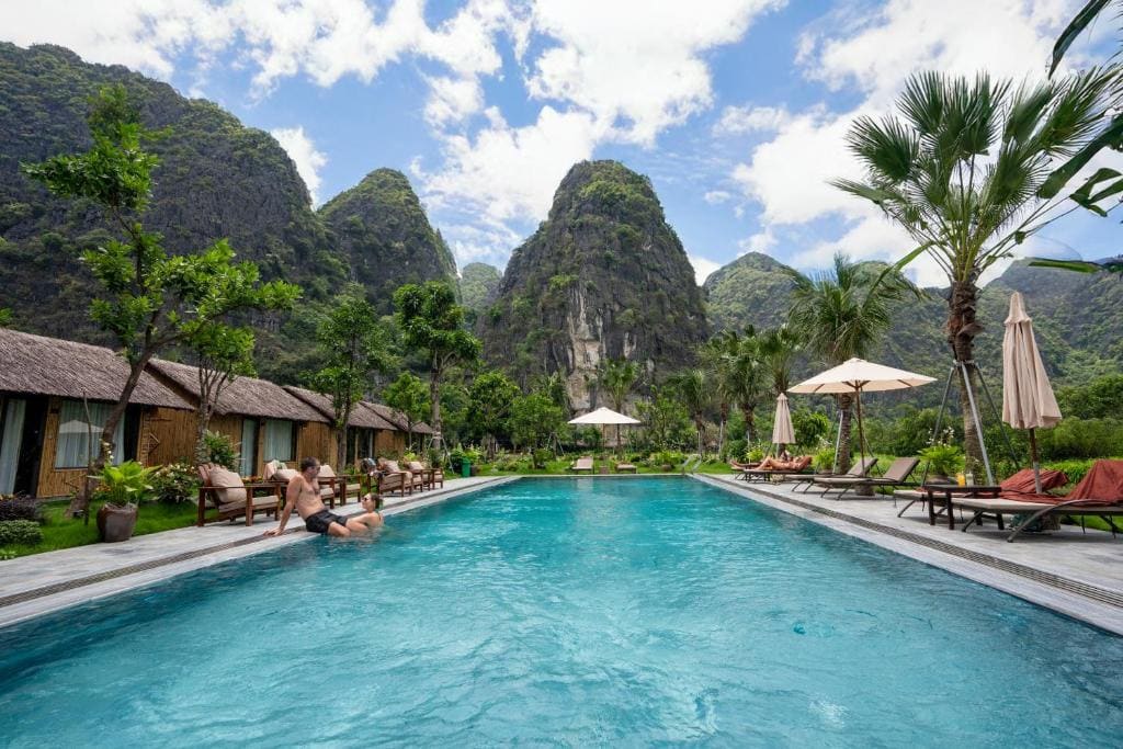 Tam Coc Peaceful Nature - Main view
