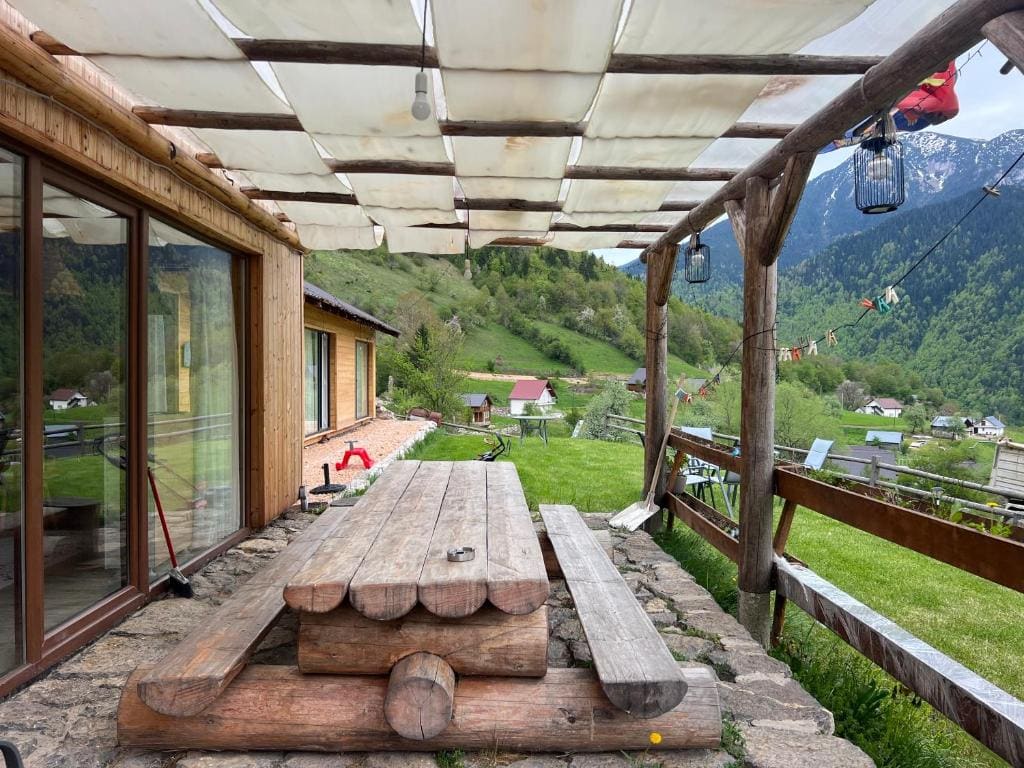 Bujtina Kacaku - View 4