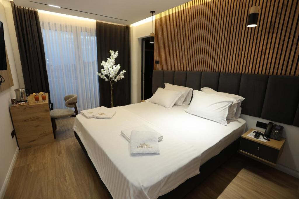 Hotel Luna - View 2