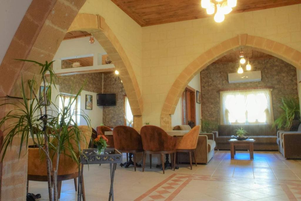 Golden Palms Guest House & Cafe - View 3