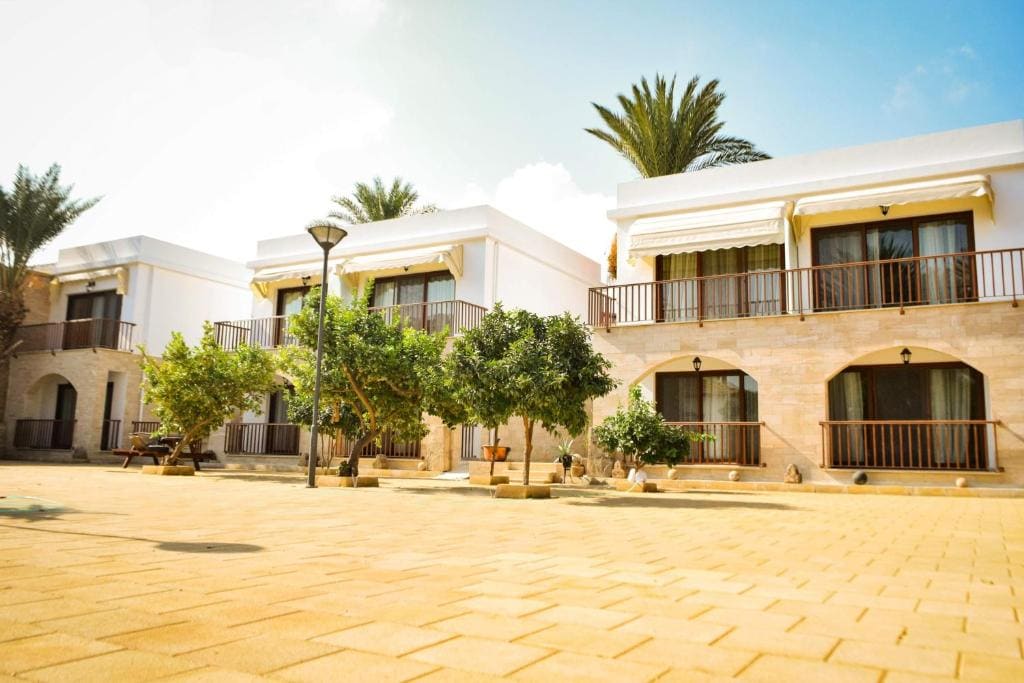 Golden Palms Guest House & Cafe - Main view