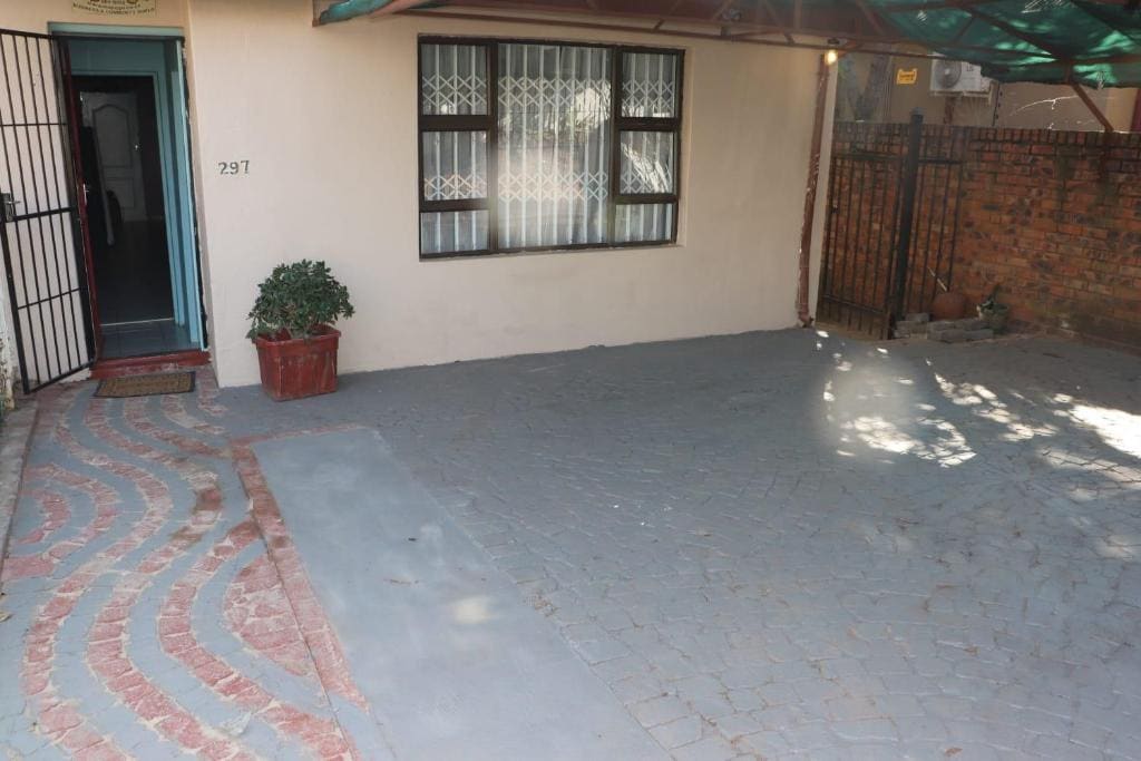Unitrainview guest house - Main view
