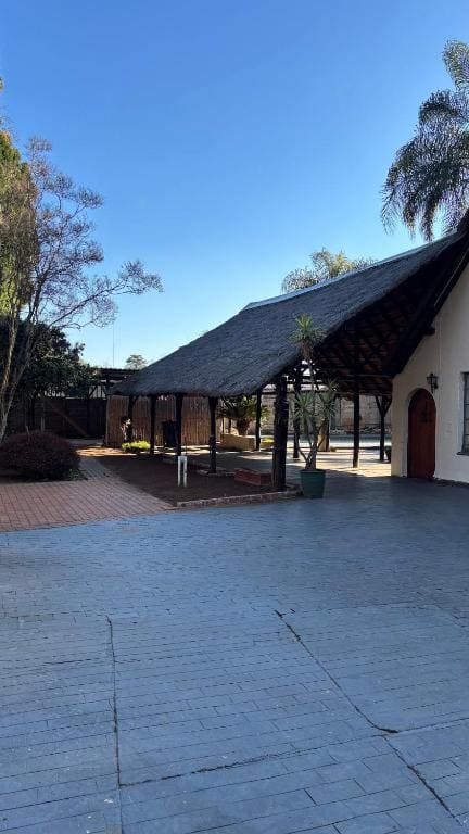 Aneiwa airport lodge - Main view