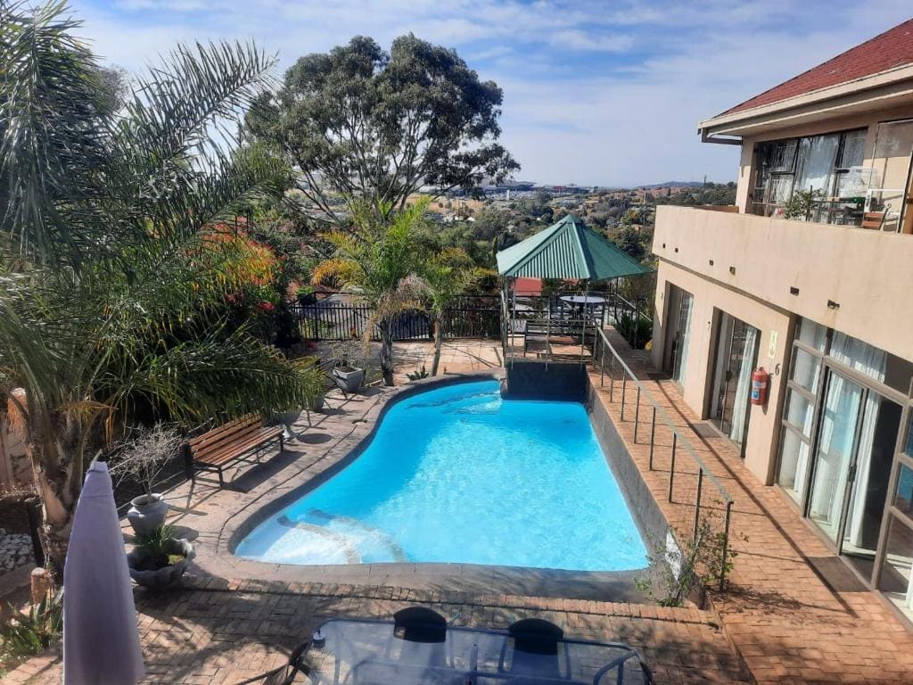 Aviators Retreat B&B - View 4