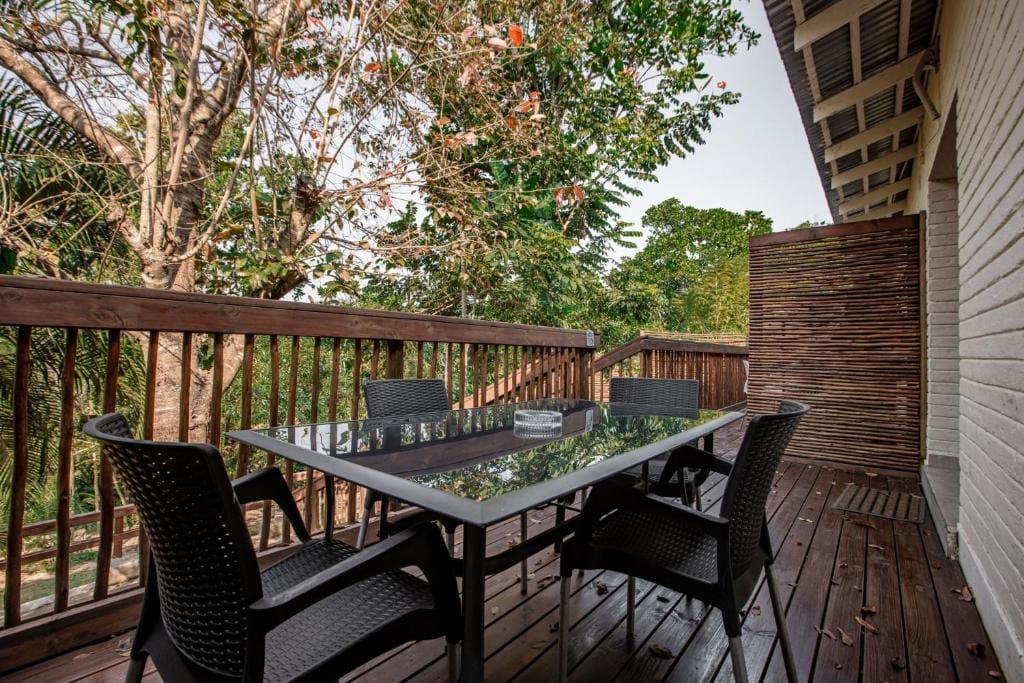 Bushbaby Valley Lodge - View 5