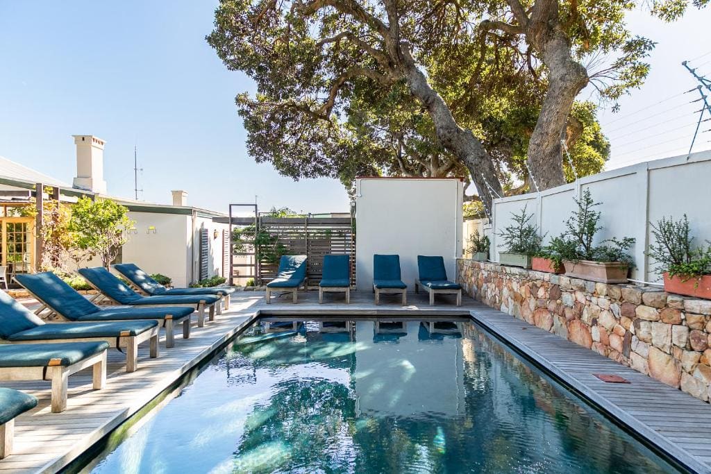Camps Bay Village - Stone Cottages - View 4