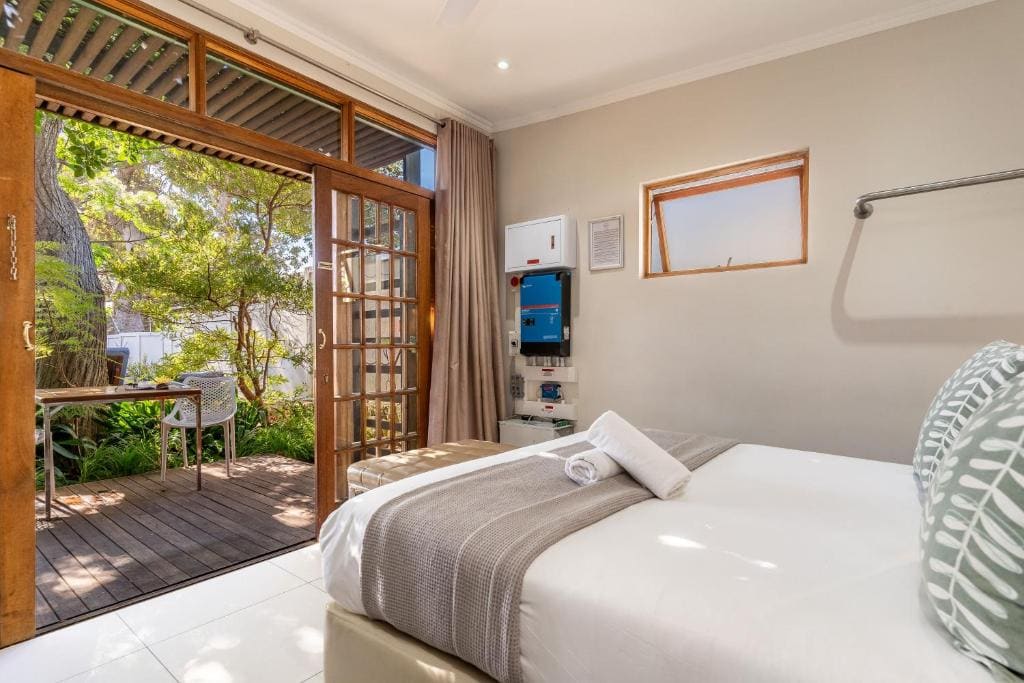 Camps Bay Village - Stone Cottages - View 2