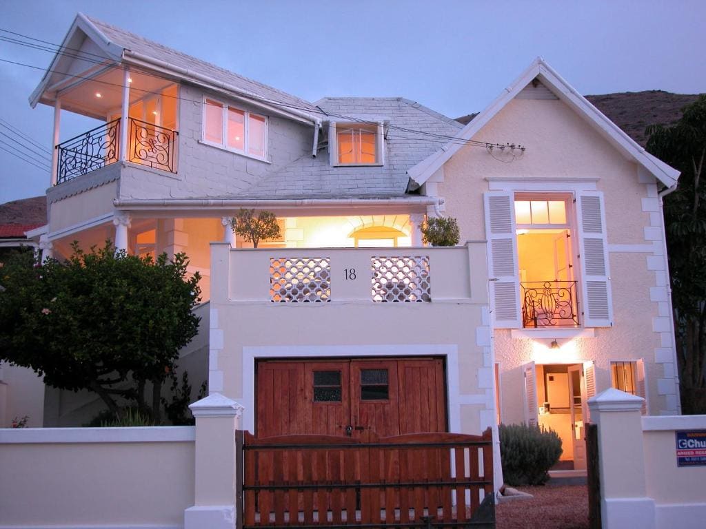 Cheviot Place Guest House - Main view