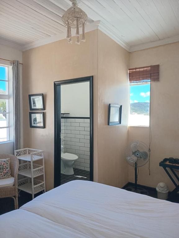 Cozy room in the Heart of Simon's Town - View 3