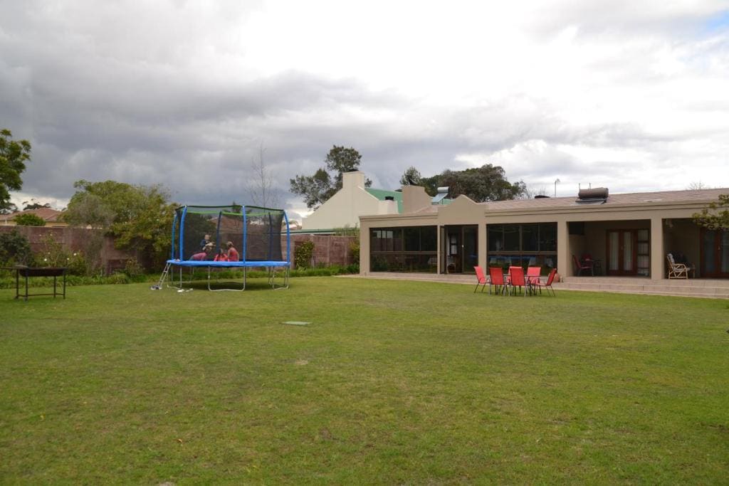 Dilisca Guesthouse - Main view