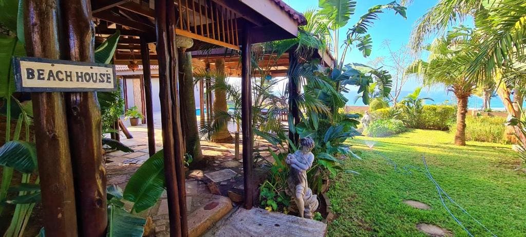 Illovo Beach house - Main view