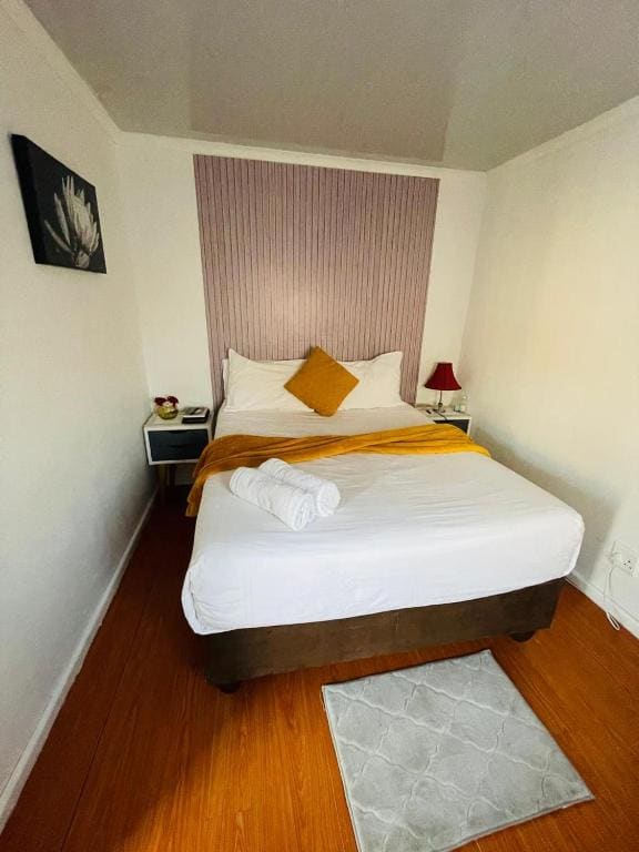 Kay's Guest Apartments - View 2