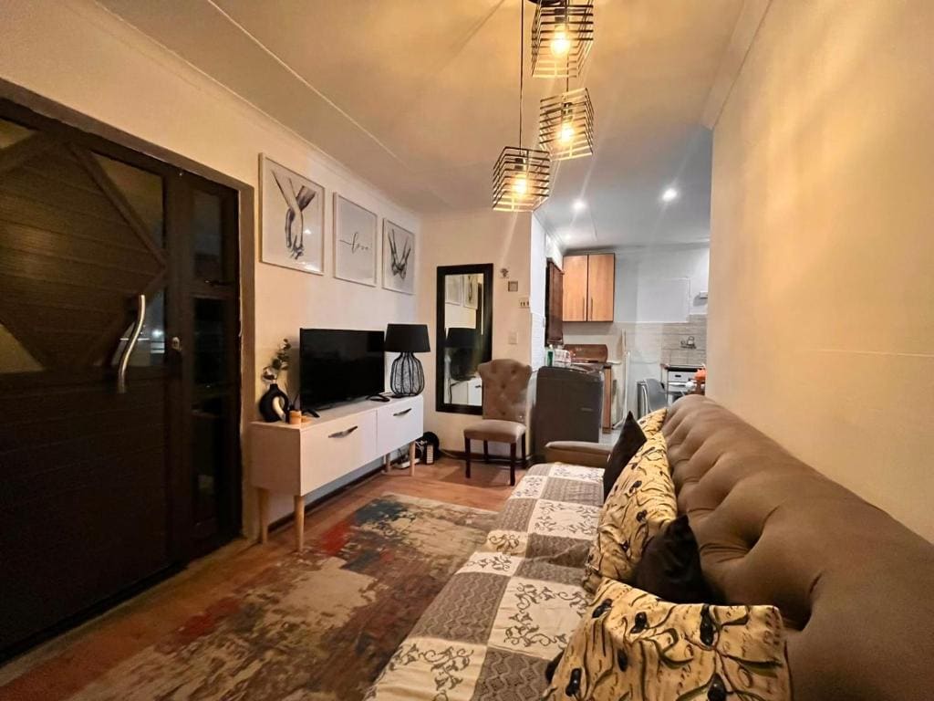 Kay's Guest Apartments - View 6