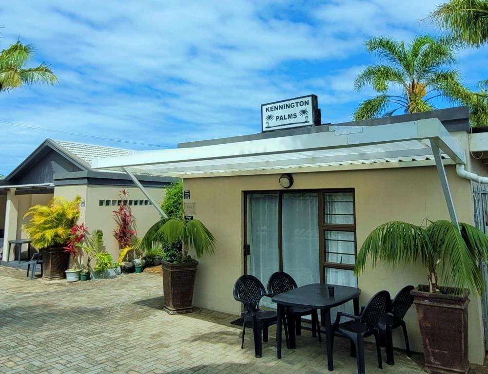 Kennington Palms B&B/Self Catering - View 3