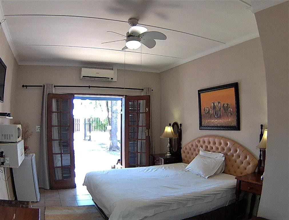 Kuru-Kuru Guesthouse - View 6
