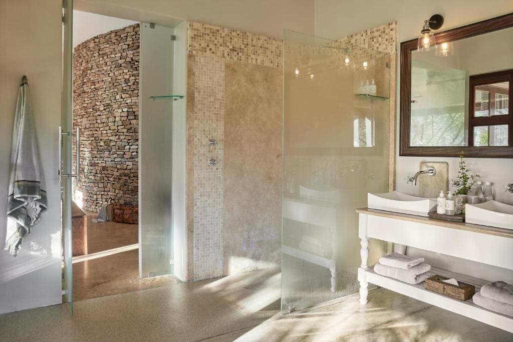 Kwandwe Private Game Reserve - Melton Manor - View 3
