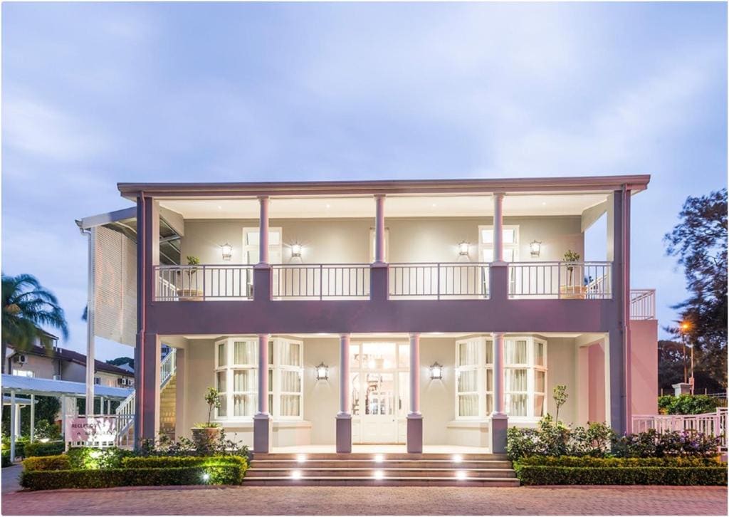 Luxe Avondale Boutique Hotel - Main view