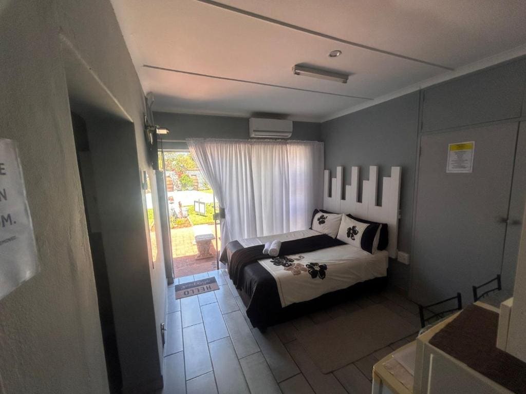 Martinique Guesthouse - View 2