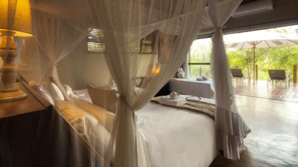 Naledi Lodges - View 2
