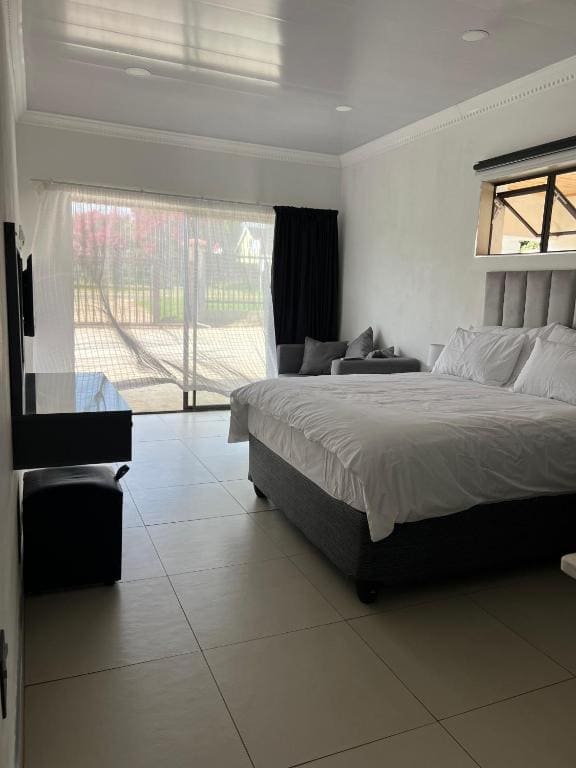 Oasis Lux Apartments - Main view