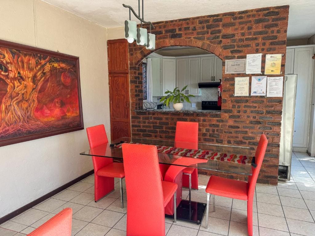 Palm Grove Lodge - View 4